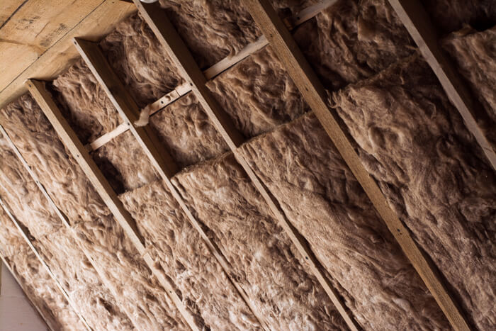 Insulating your log cabin. Things everyone should know