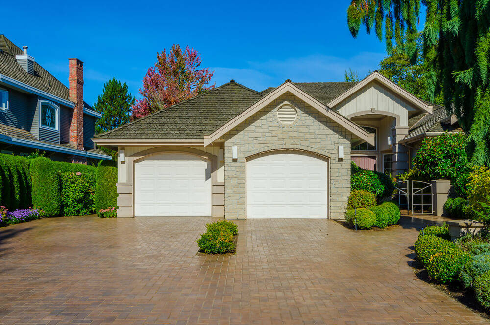 Steps on making your wooden garage warm