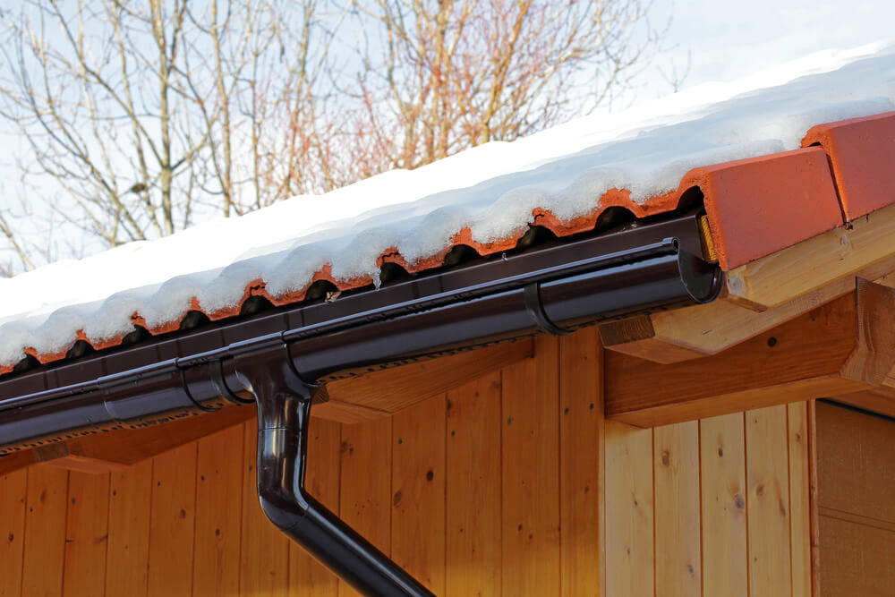 rain-pipes-wooden-garage (1)