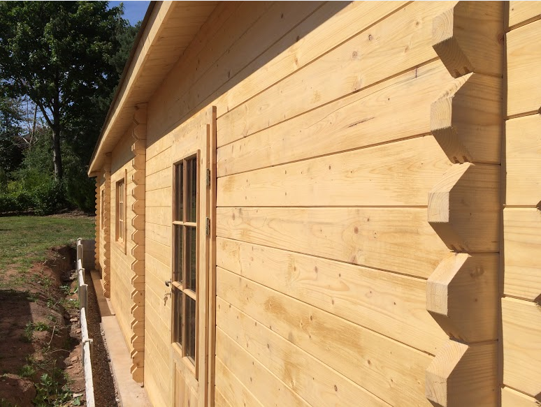 wooden-garage-wall