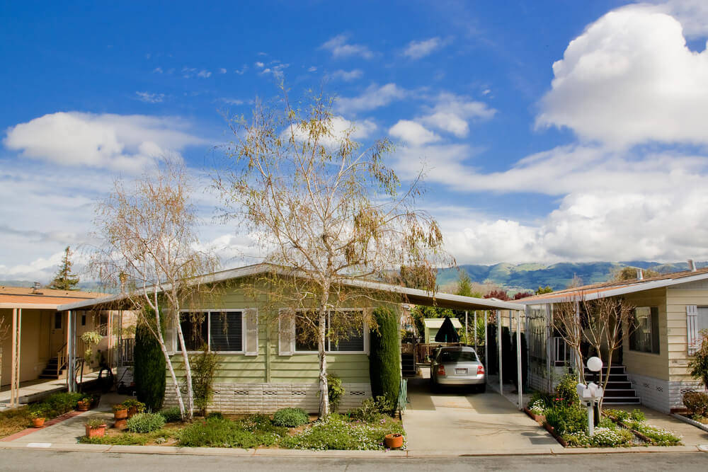 mobile-home-exterior