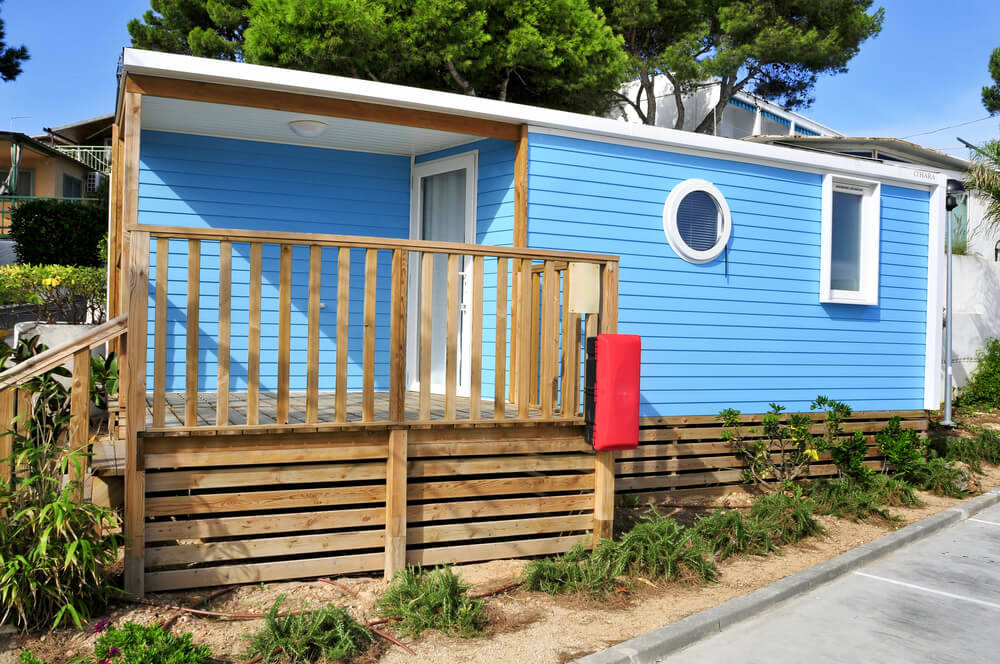 mobile-home-garden-flowers